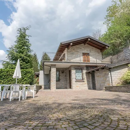 Casa Leo