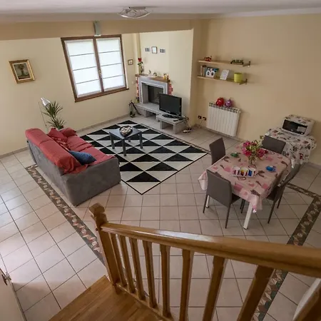 Casa Leo